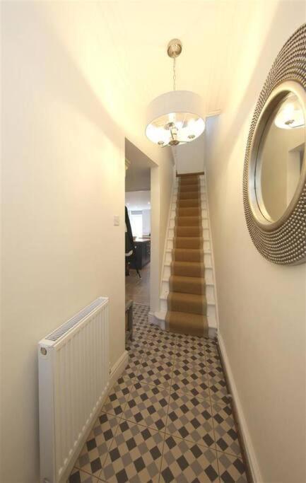 Perfectly Positioned Pad Villa Cardiff Exterior photo